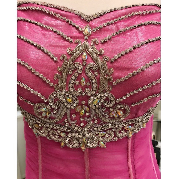 ๐๐ฏ๐ฅ๐ช๐ข๐ฏ/๐๐ข๐ฌ๐ช๐ด๐ต๐ข๐ฏ๐ช ๐Jeweled Outfit - Picture 3 of 11